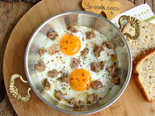 Kavurmalı Yumurta