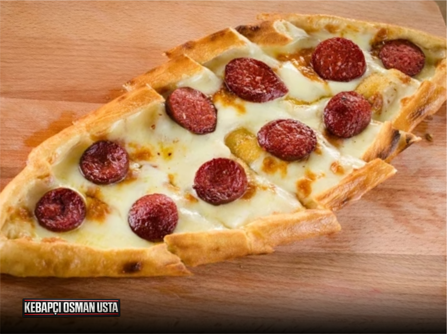 Kaşarlı Sucuklu Pide