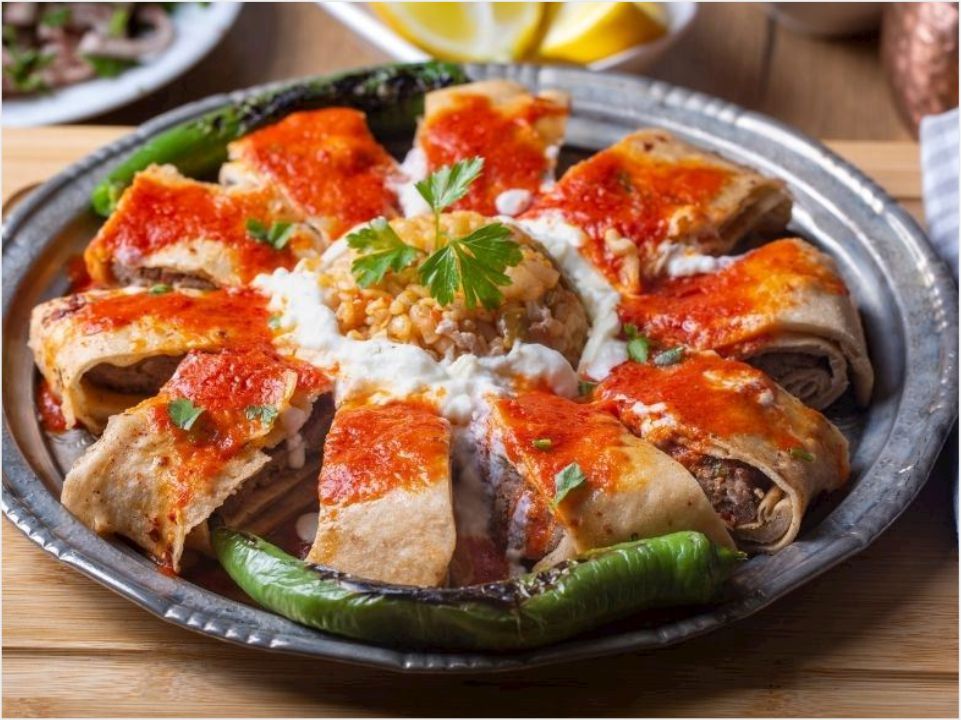 SARMA BEYTİ KEBAP